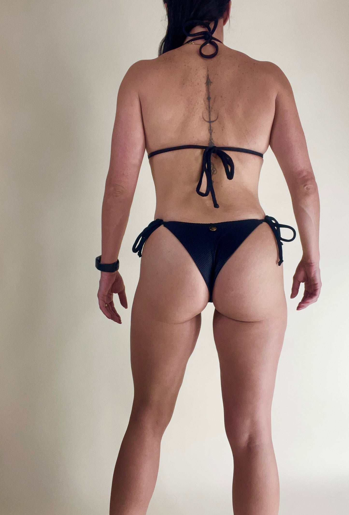Biquíni Atena: Elegância e Poder Inspirados na Deusa da Sabedoria