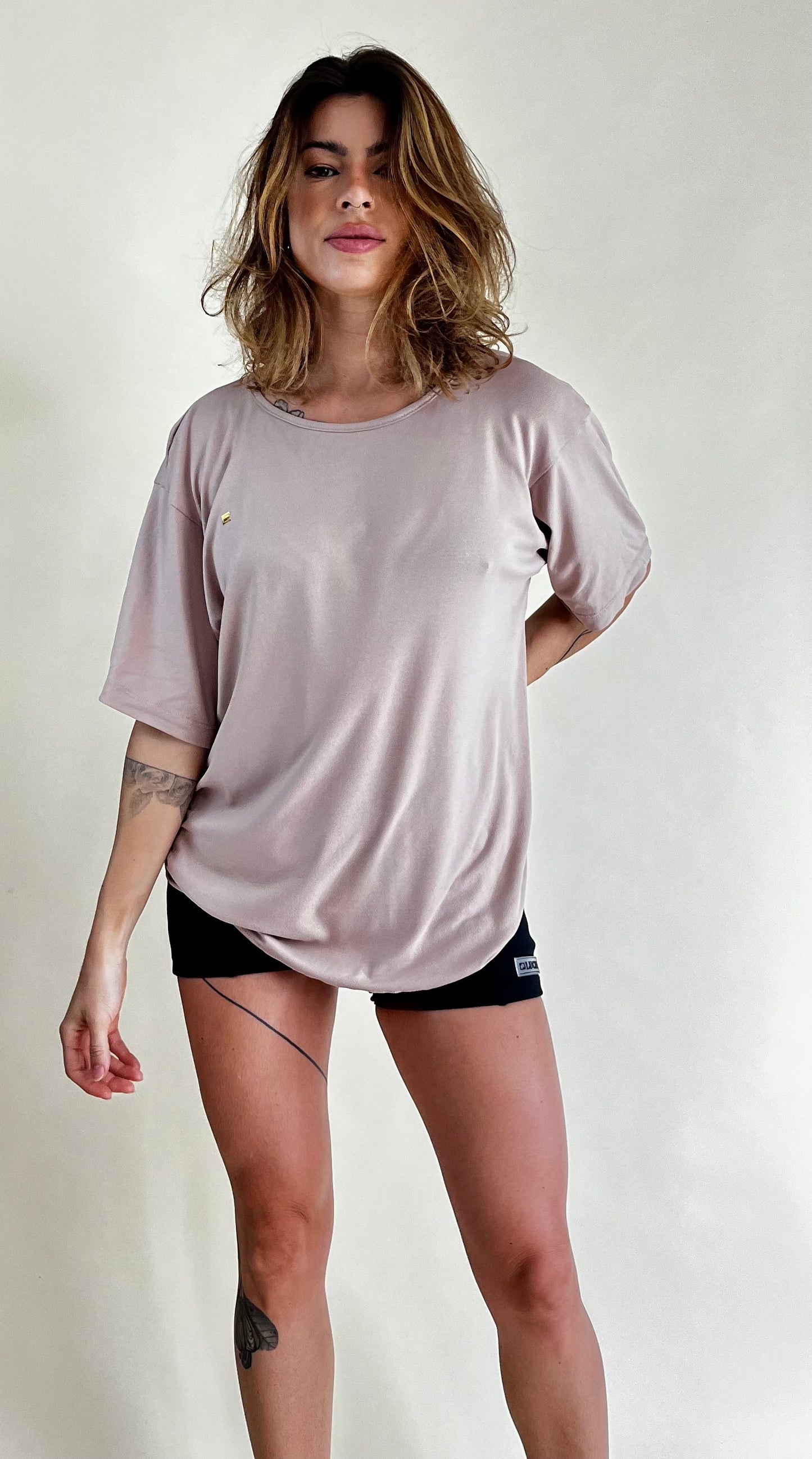 Blusa Manga Curta Unissex: Conforto em Qualquer Movimento